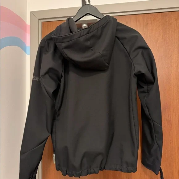 Black Hooded Softshell Jacket - Picture 4 of 5